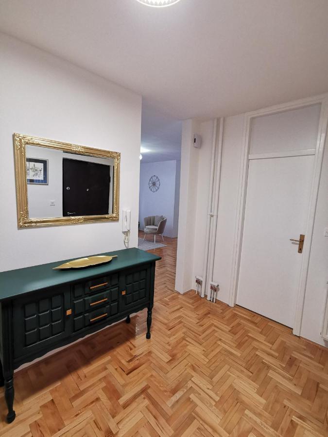 Family Apartment Tuzla Exterior photo