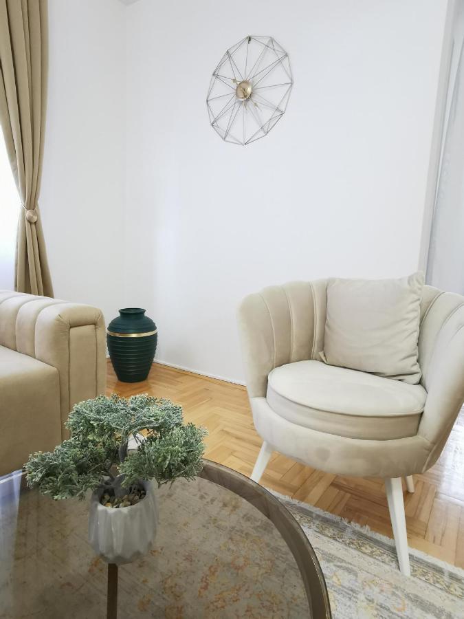 Family Apartment Tuzla Exterior photo