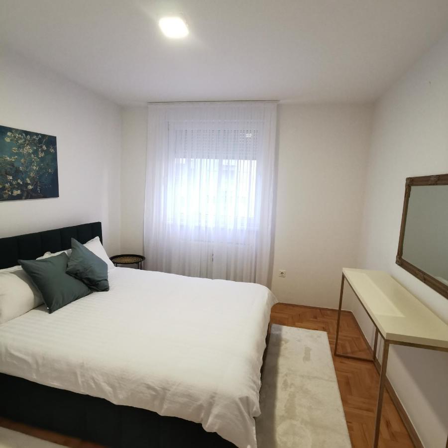 Family Apartment Tuzla Exterior photo